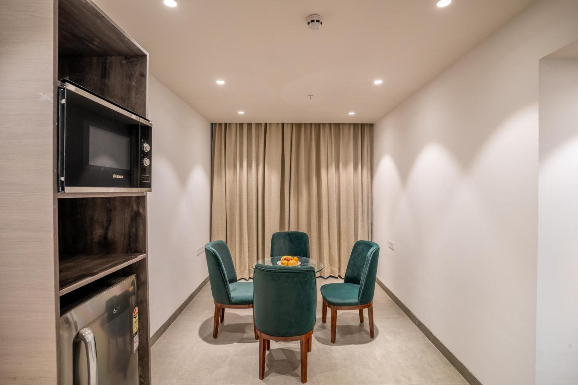 Juesta Residences - Aipl Joy Street, Gurgaon Exteriör bild